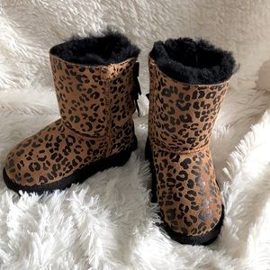 SOLD! UGG T Bailey Bow Leopard girls boots, size 7 (toddler) NWB